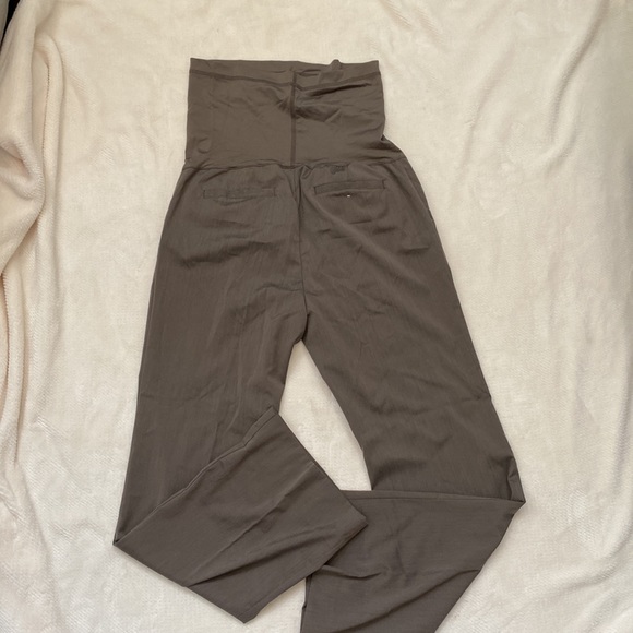 Maternity pants - Picture 2 of 7